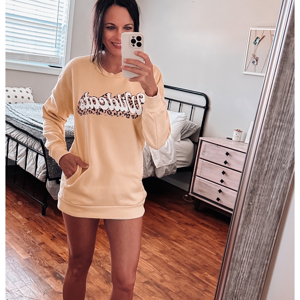 customized wildcats pocket sweater